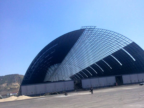 拉萨桶壳螺栓球网架工程